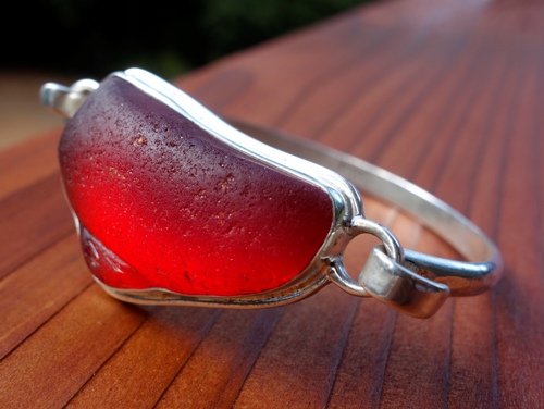 link sea glass bracelet